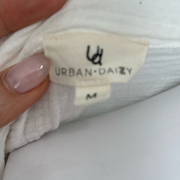 White long sleeve  Notched Collar Button Down Top - Picture 3 of 3